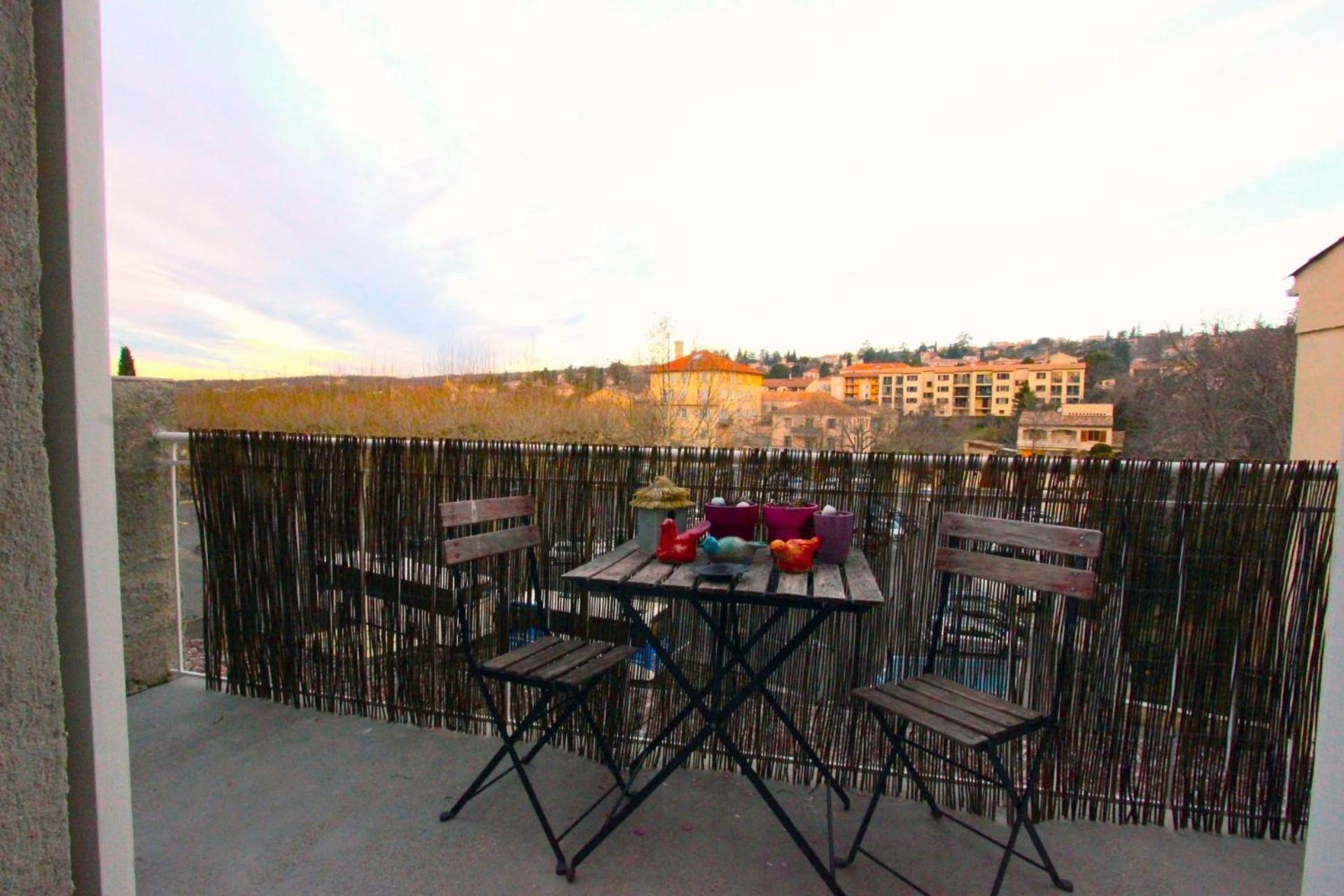 Joli Appartement Avec Balcon Au Coeur De Forcalquier Esterno foto